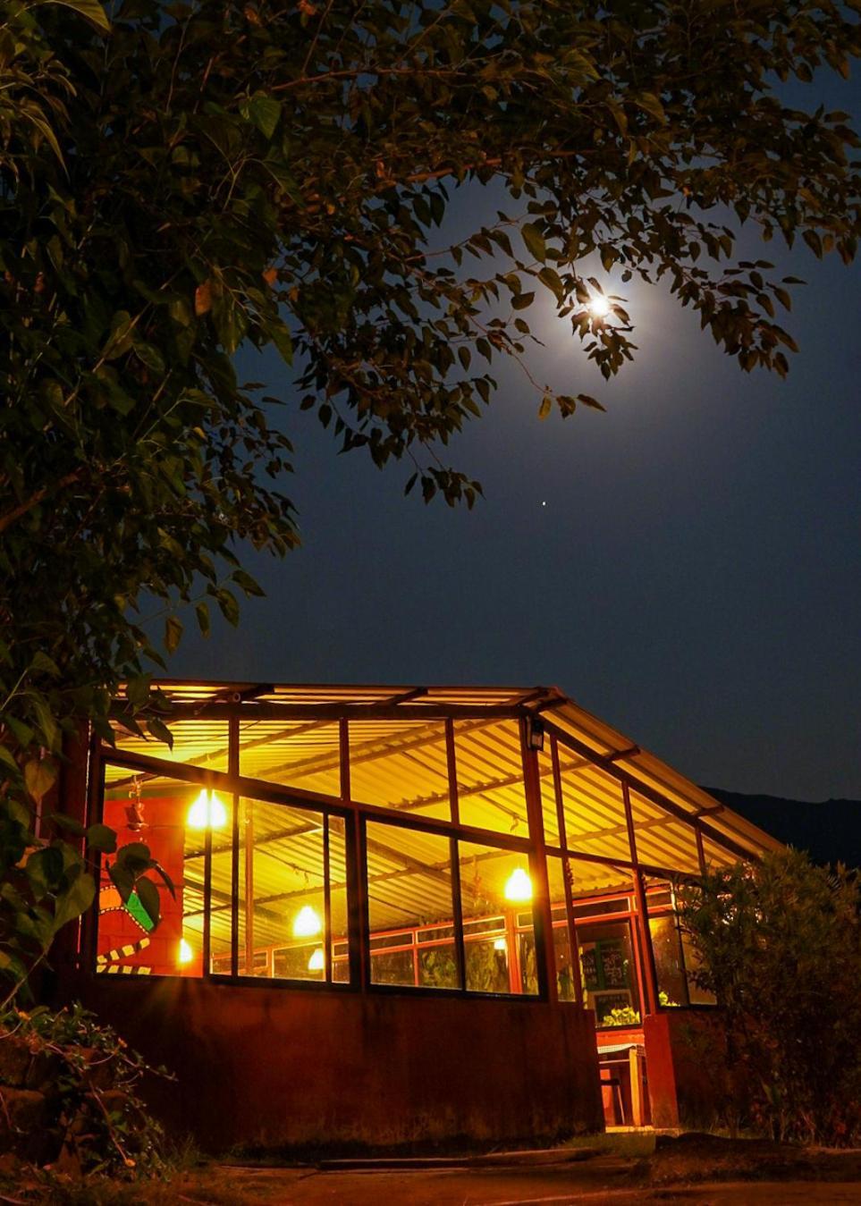 Mysticstays Resort Wai Exterior photo